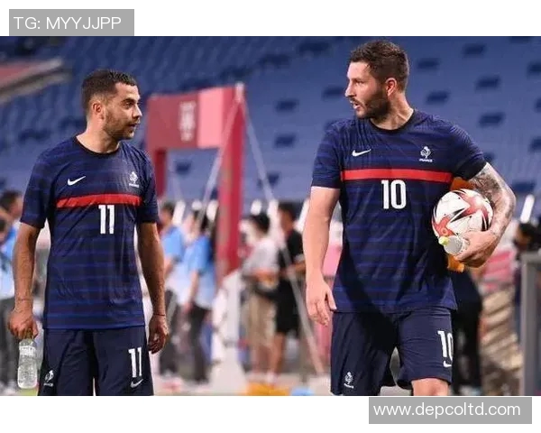 1998年世界杯经典对决法国队与巴拉圭队的激烈较量回顾